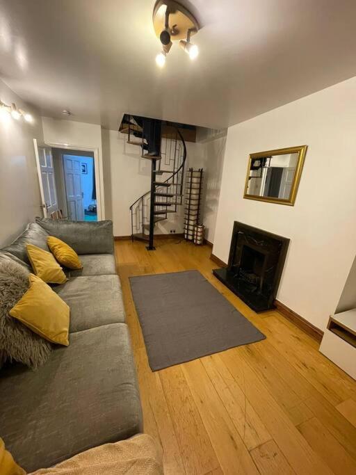 3 Double Bedroomed Flat, Acton. London, Uk Exteriér fotografie